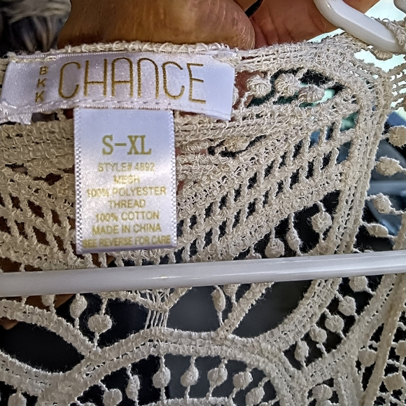 Macrame cover up - Picture 2 of 2